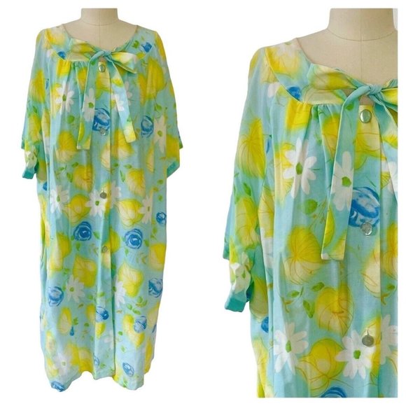 American Vintage Dresses & Skirts - Vintage 70s Flower Power Psychedelic House Dress Bow Size XL Large Hippie Boho